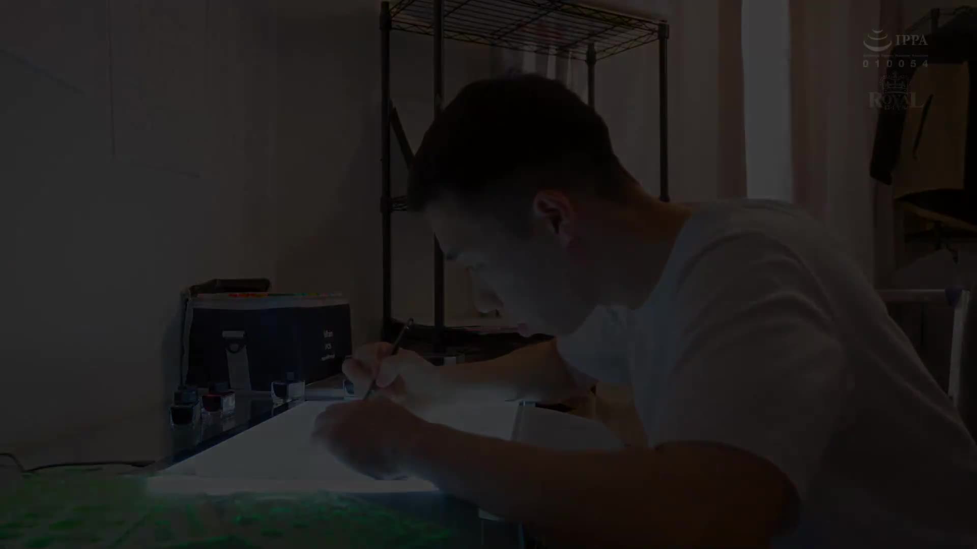 看到隔壁的模特級姊姊看著妄想色情漫畫！這位害羞淫蕩的她一直要求做愛直到陽具完全空虛。巴光莉 - AV大平台 - 中文字幕，成人影片，AV，國產，線上看