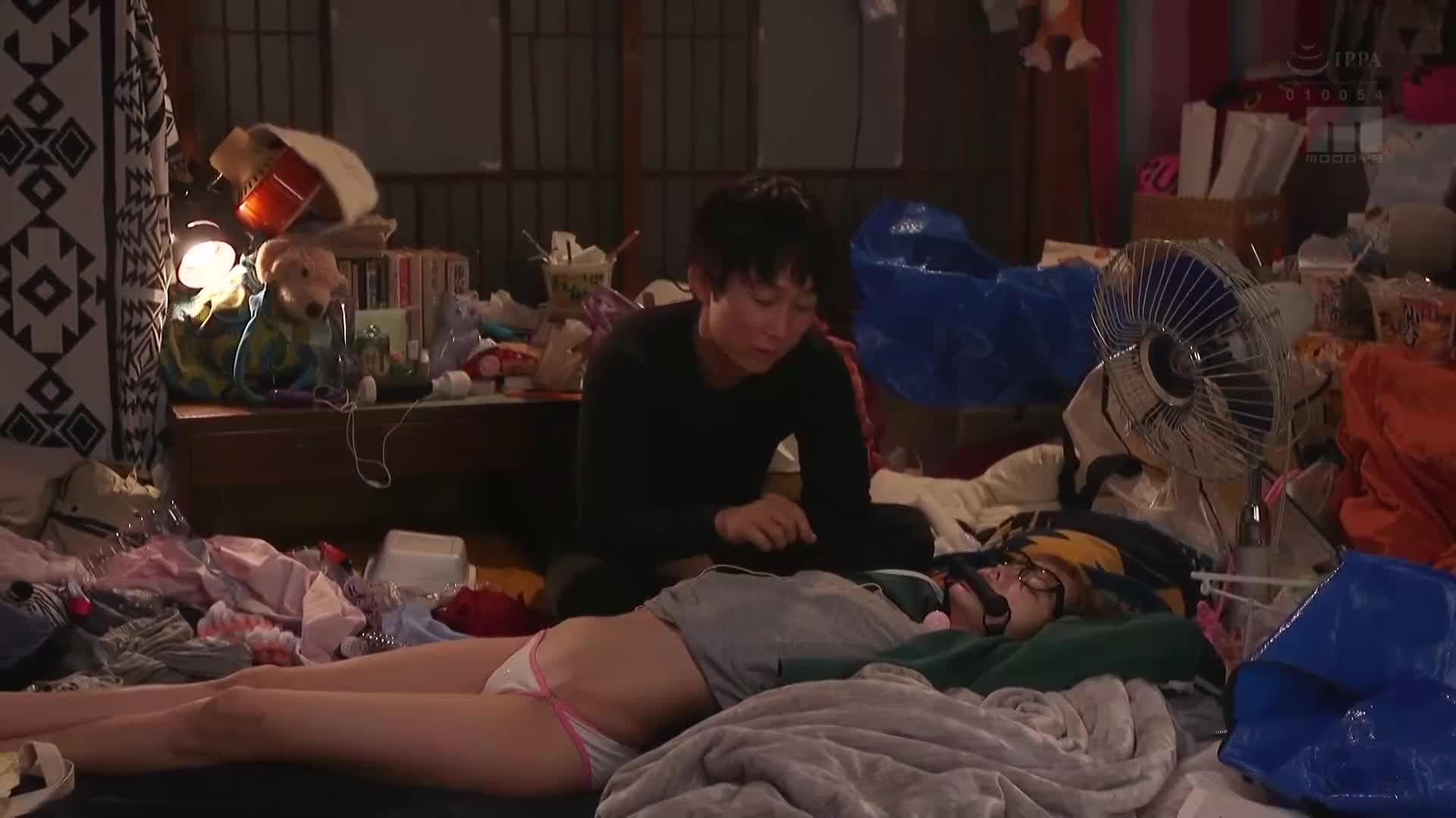 十年後再次相遇的冷淡小胸妹妹是一個失戀的宅女。在那個時候一樣微小的乳房，十發內射而不揉弄乳頭，深陷其中。松本一香 - AV大平台 - 中文字幕，成人影片，AV，國產，線上看