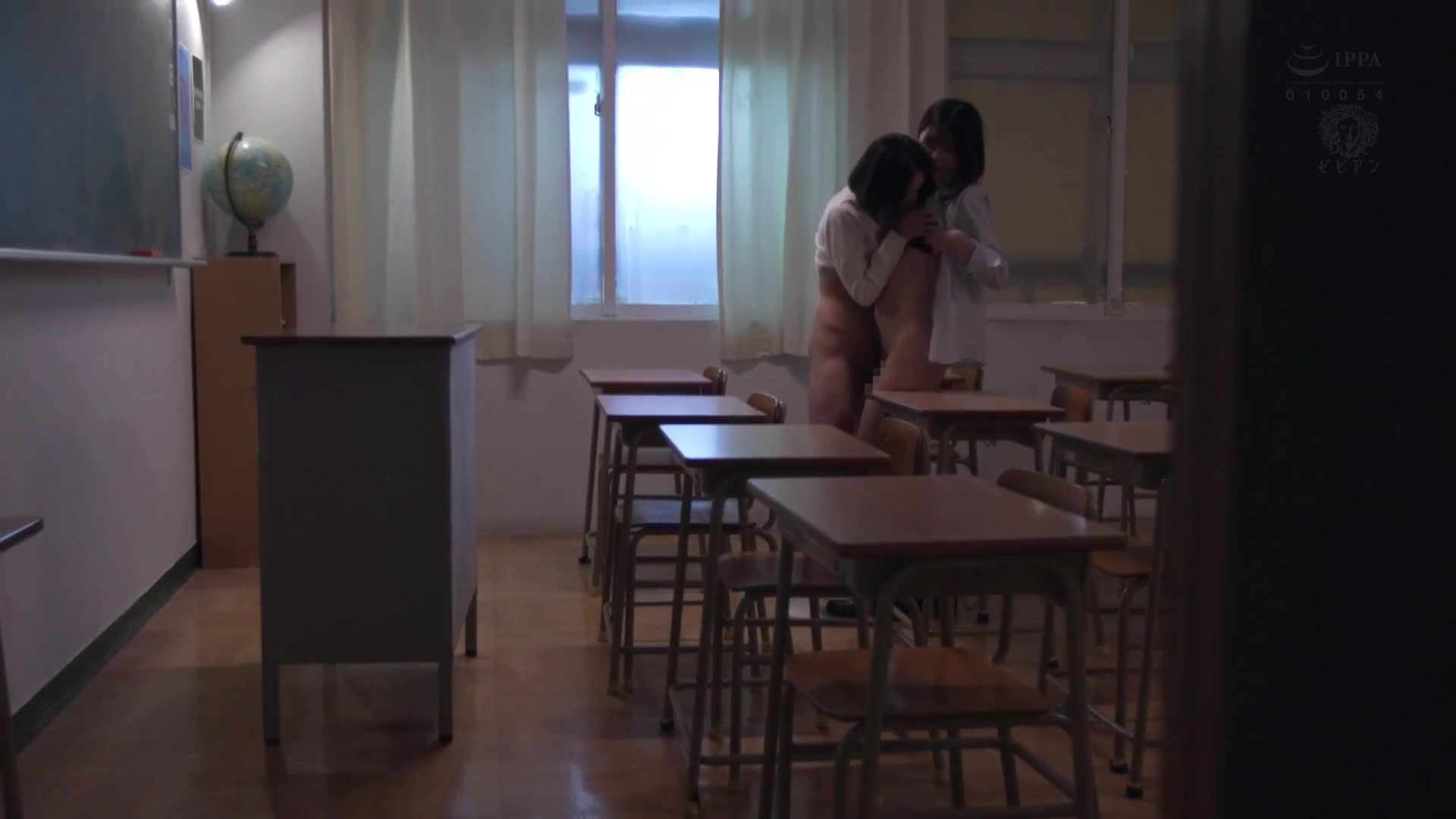 病態J系和幸運不濟的老師，彼此舔著黑暗的陰道，形成共依存的女同性戀關係。皆瀨明里 美咲佳奈 - AV大平台 - 中文字幕，成人影片，AV，國產，線上看