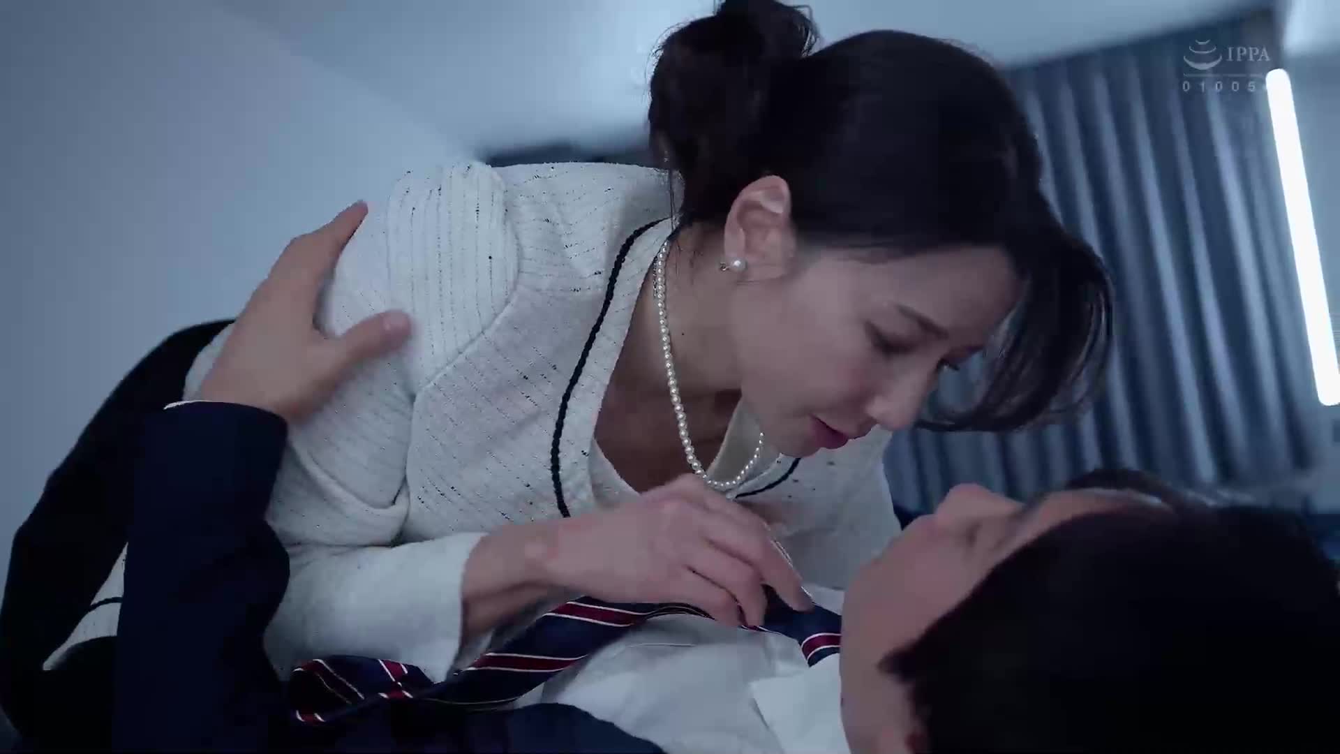 畢業典禮後...送給長大成人的你的繼母的禮物—。加藤綾野 - AV大平台 - 中文字幕，成人影片，AV，國產，線上看