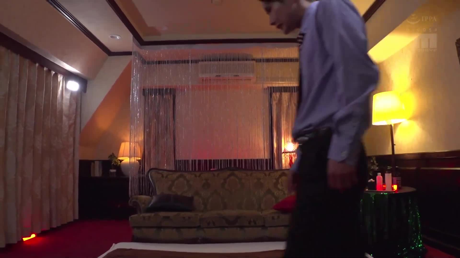 勃起得太過火，紙褲子快要爆裂了...以嬌媚可愛的激情服裝來誘惑，提供多次射精的回春男士按摩。北岡果林 - AV大平台 - 中文字幕，成人影片，AV，國產，線上看